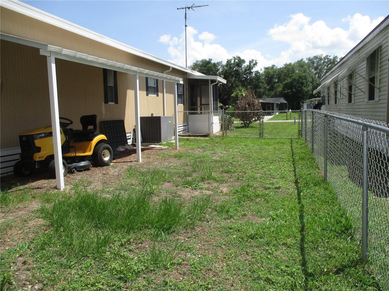 92 ROSALIE OAKS BLVD, LAKE WALES, FL, 33898