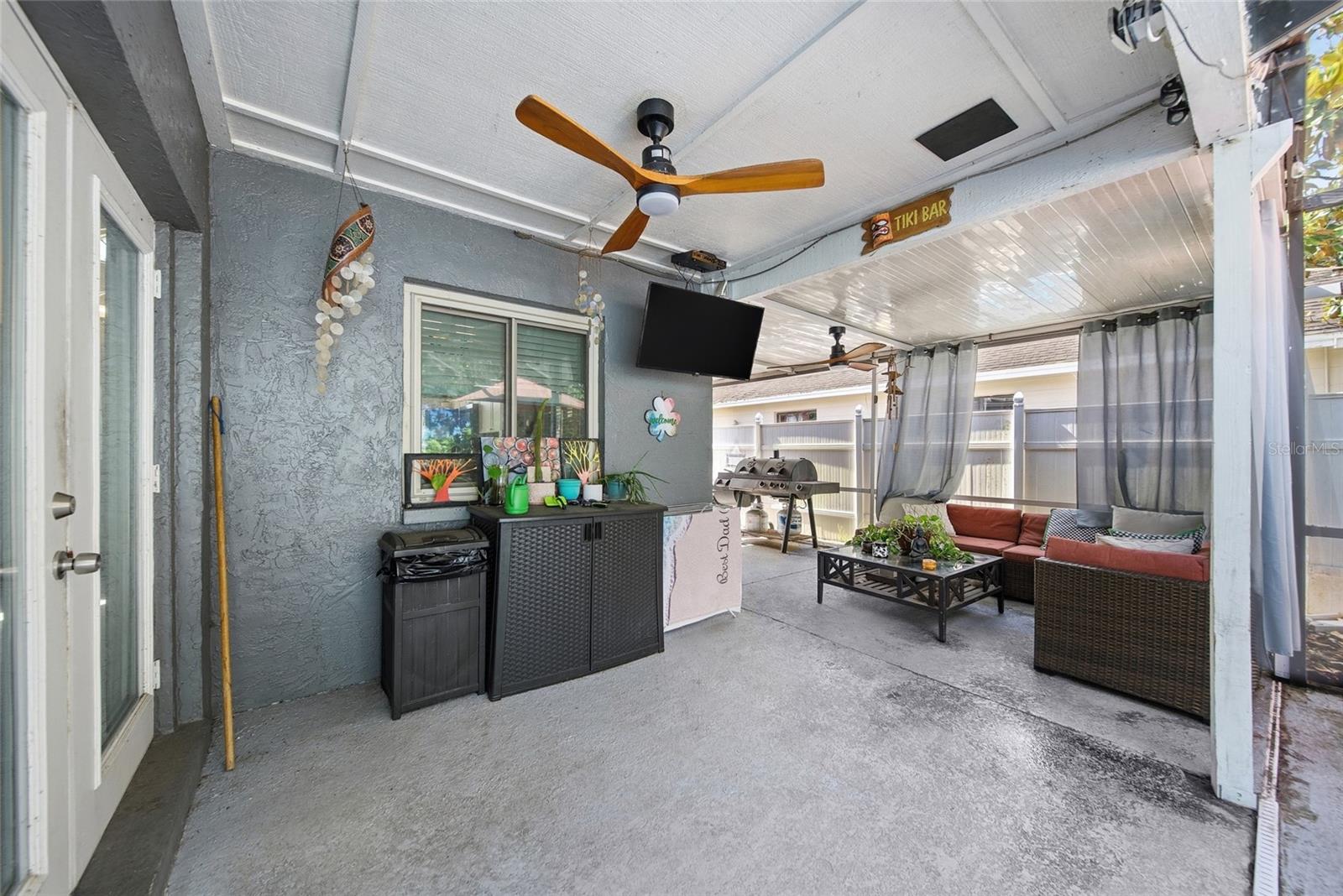 1621 SPINNING WHEEL DR, LUTZ, FL, 33559
