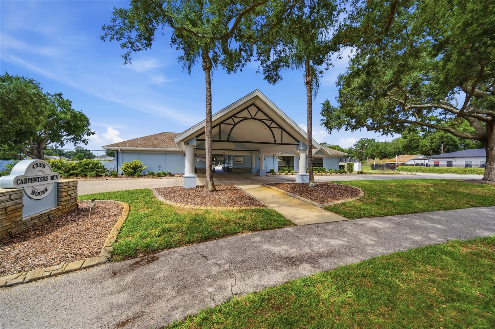 1621 SPINNING WHEEL DR, LUTZ, FL, 33559