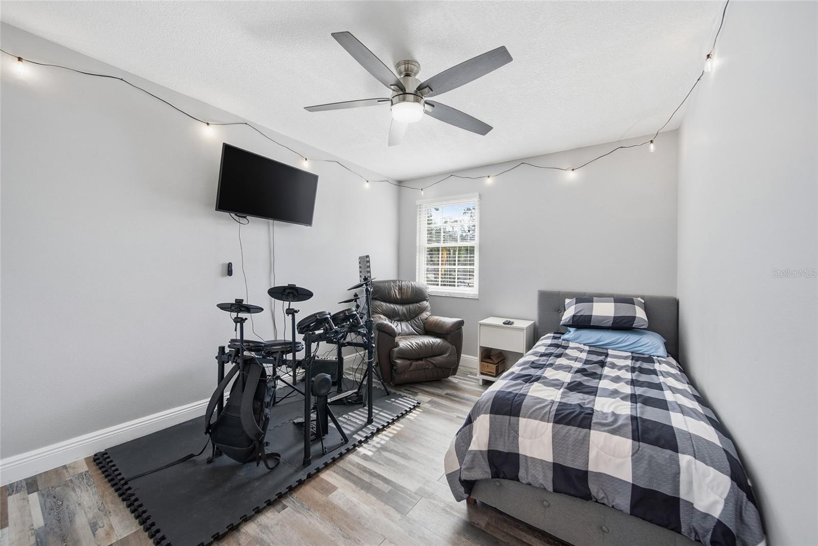 1621 SPINNING WHEEL DR, LUTZ, FL, 33559