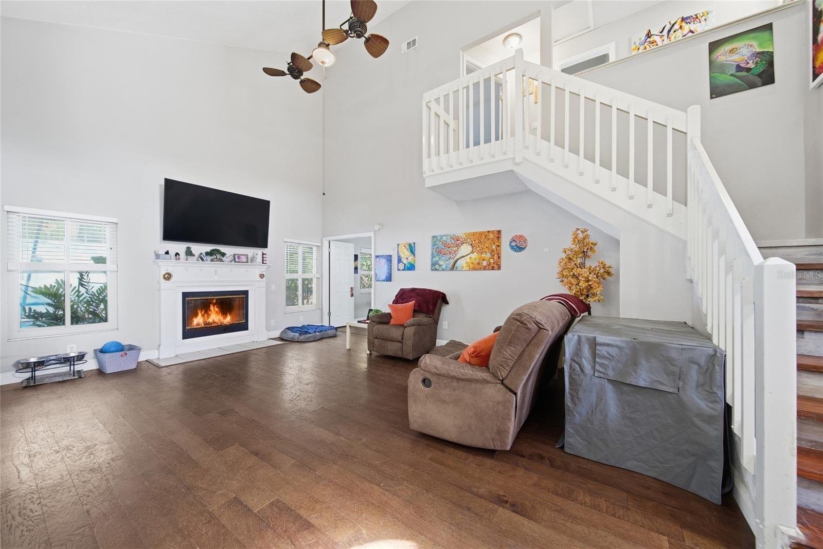 1621 SPINNING WHEEL DR, LUTZ, FL, 33559