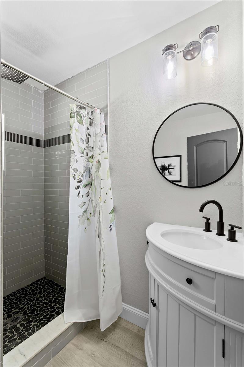 520 LAKE MAGGIORE BLVD S, ST PETERSBURG, FL, 33705