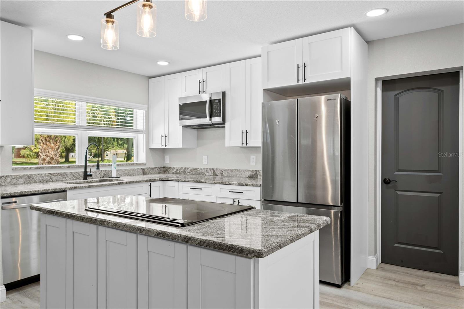 520 LAKE MAGGIORE BLVD S, ST PETERSBURG, FL, 33705