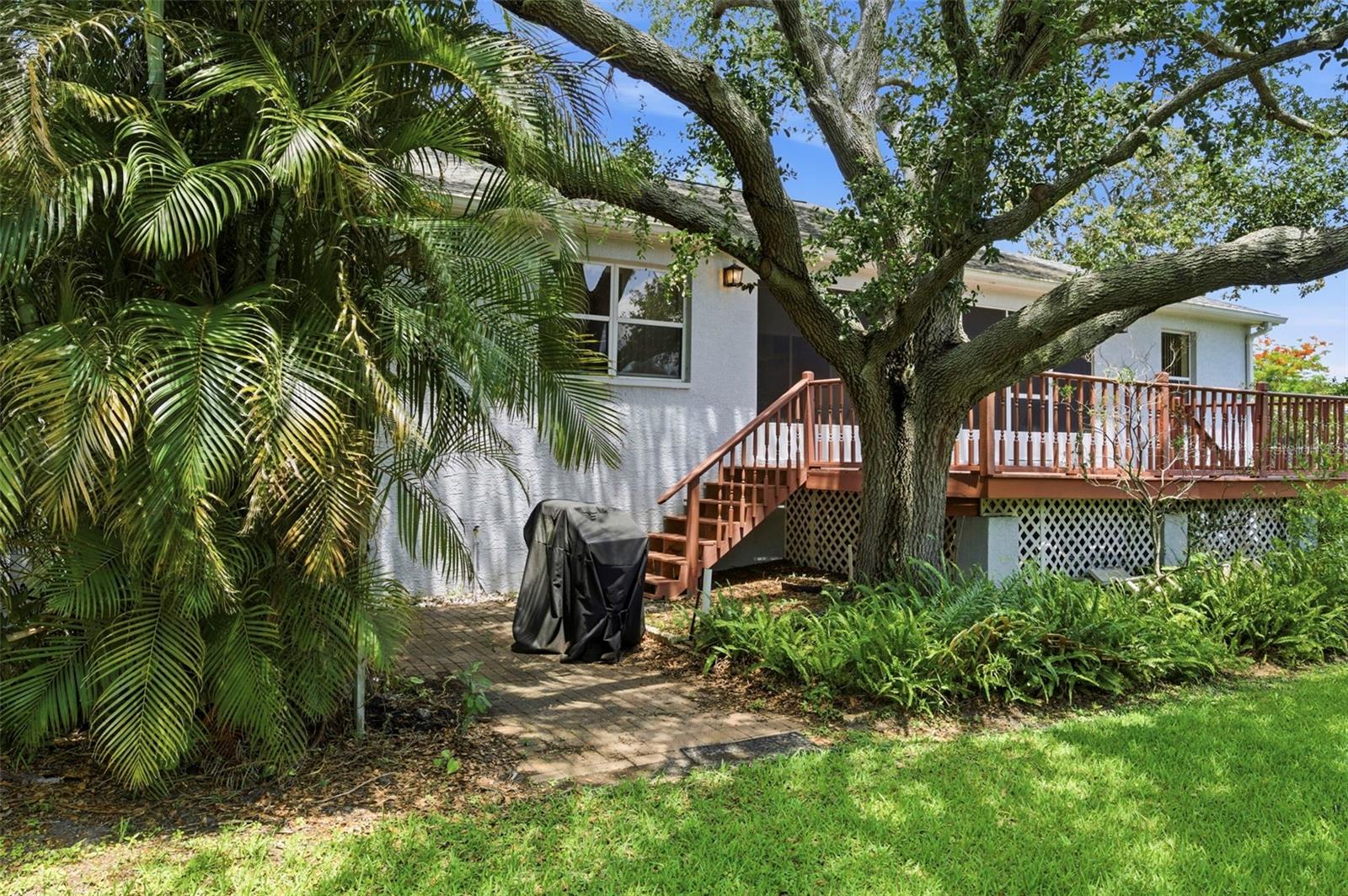 30 GLADES AVE, TARPON SPRINGS, FL, 34689