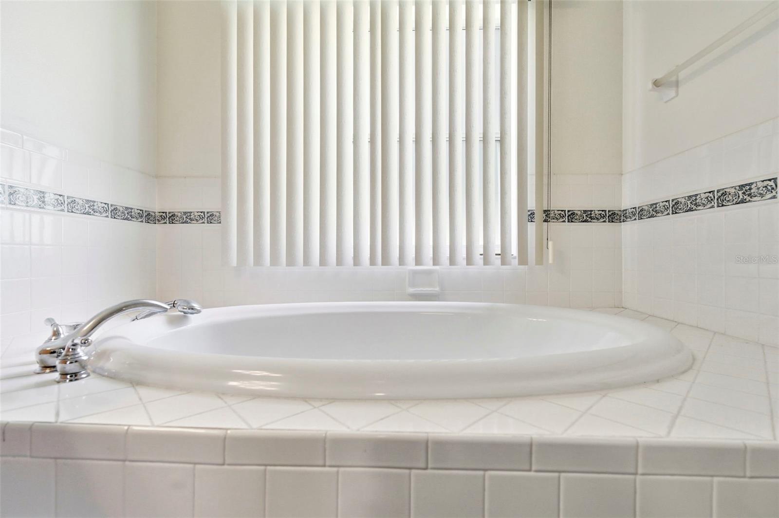 30 GLADES AVE, TARPON SPRINGS, FL, 34689