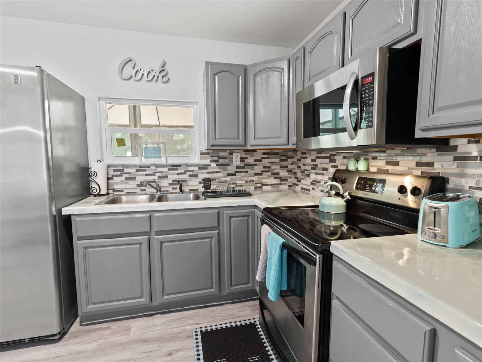 7206 SCHERING ST, WEEKI WACHEE, FL, 34613