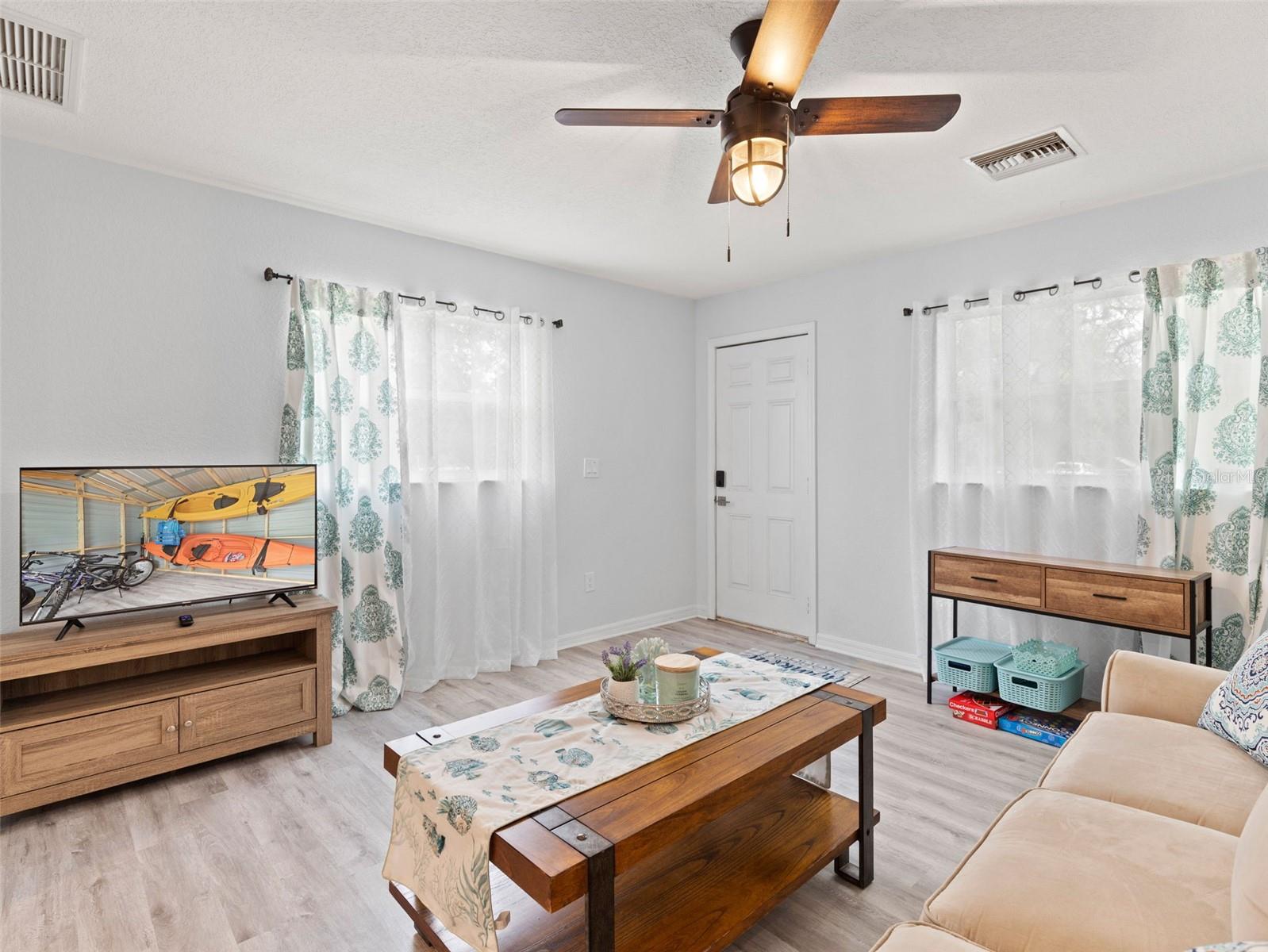 7206 SCHERING ST, WEEKI WACHEE, FL, 34613