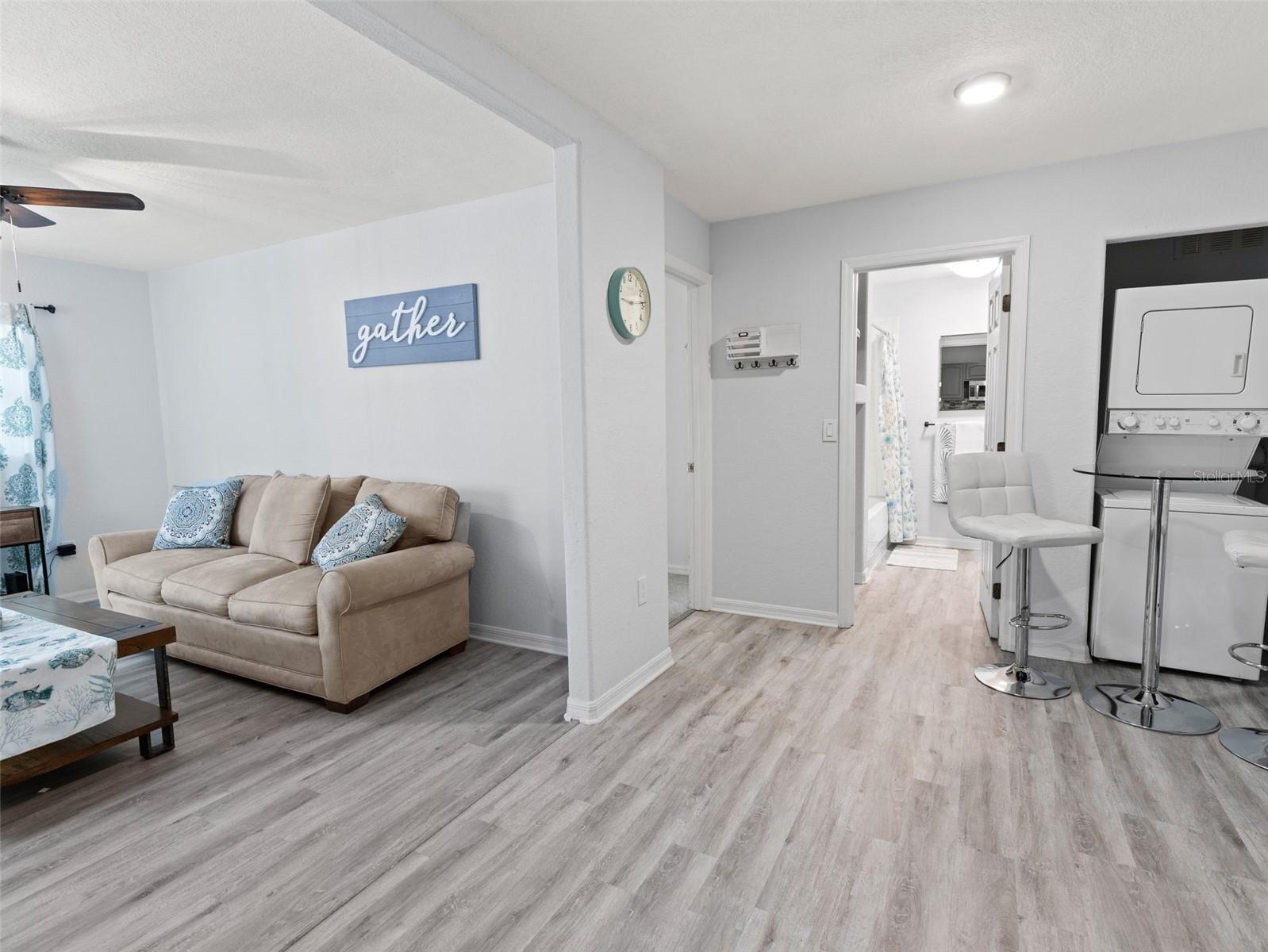 7206 SCHERING ST, WEEKI WACHEE, FL, 34613