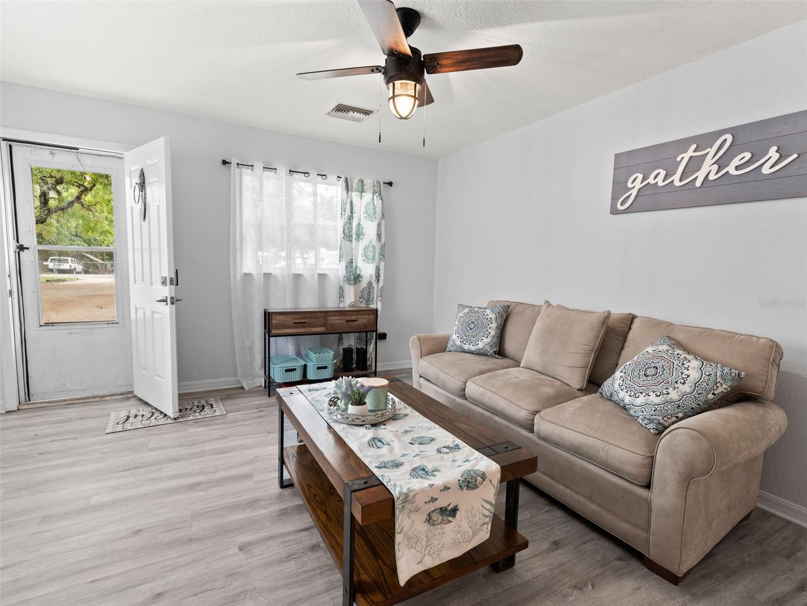 7206 SCHERING ST, WEEKI WACHEE, FL, 34613