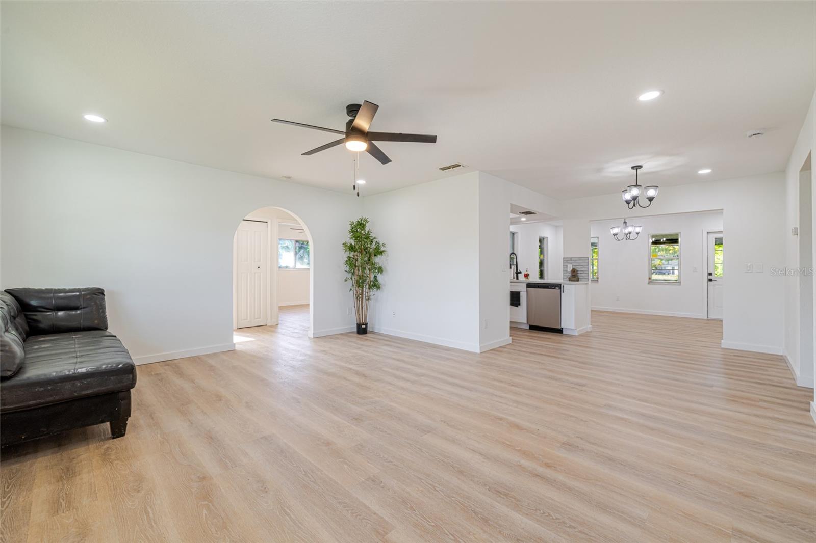 4211 5TH ST W, LEHIGH ACRES, FL, 33971