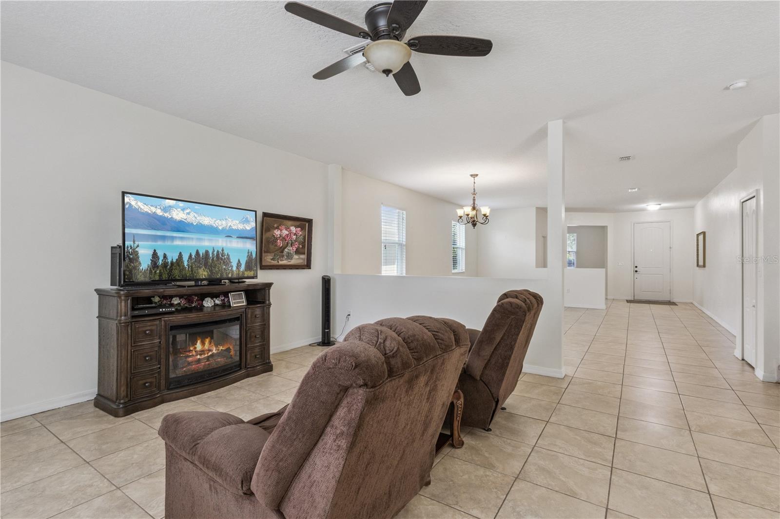 1572 AUBURN HILLS CT, TAVARES, FL, 32778