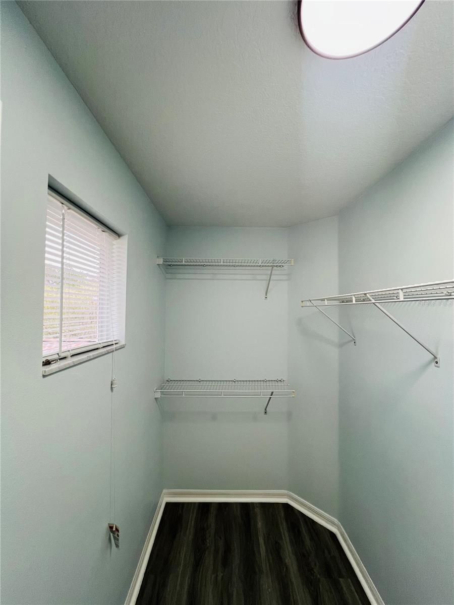 9096 IRON OAK AVE, TAMPA, FL, 33647