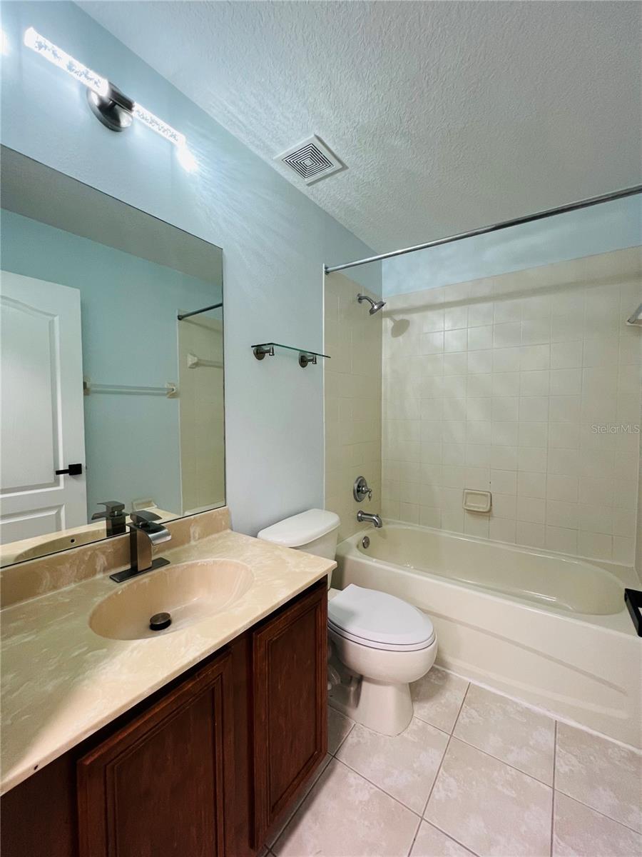 9096 IRON OAK AVE, TAMPA, FL, 33647