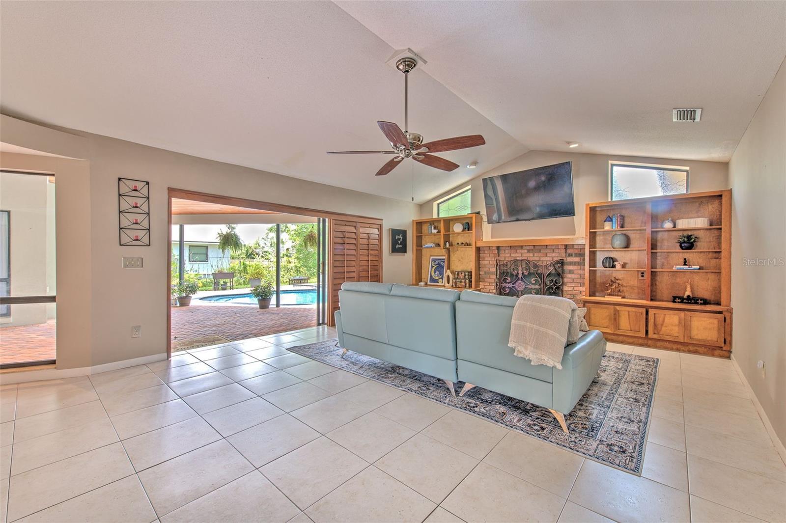 3816 BUCKINGHAM LOOP DR, VALRICO, FL, 33594