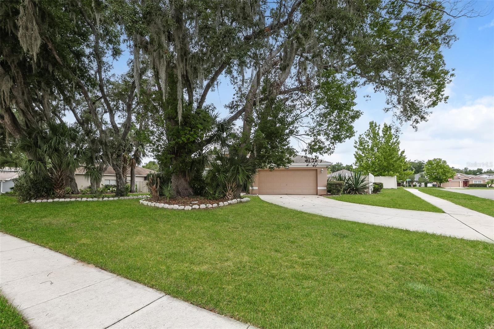 814 COADE STONE DR, SEFFNER, FL, 33584