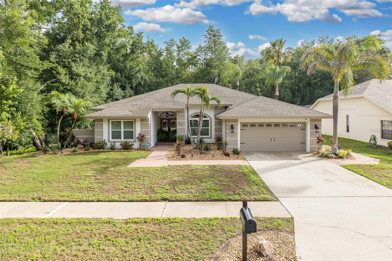 321 WATERFORD CIR E, TARPON SPRINGS, FL, 34688