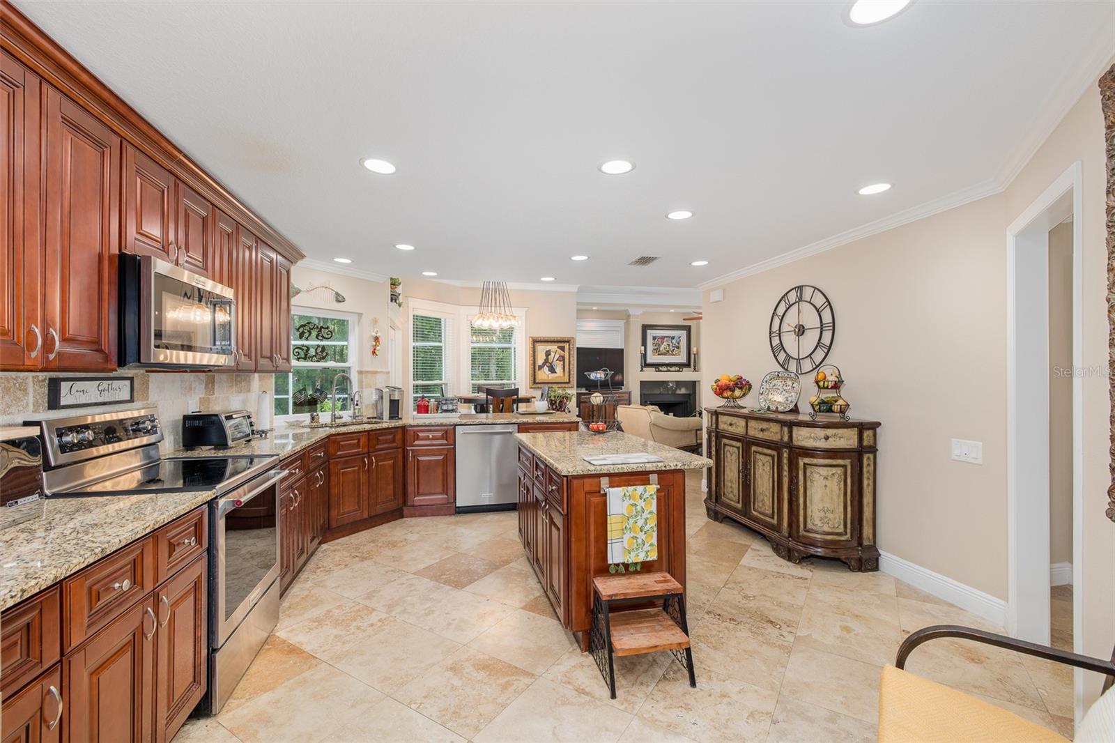 321 WATERFORD CIR E, TARPON SPRINGS, FL, 34688