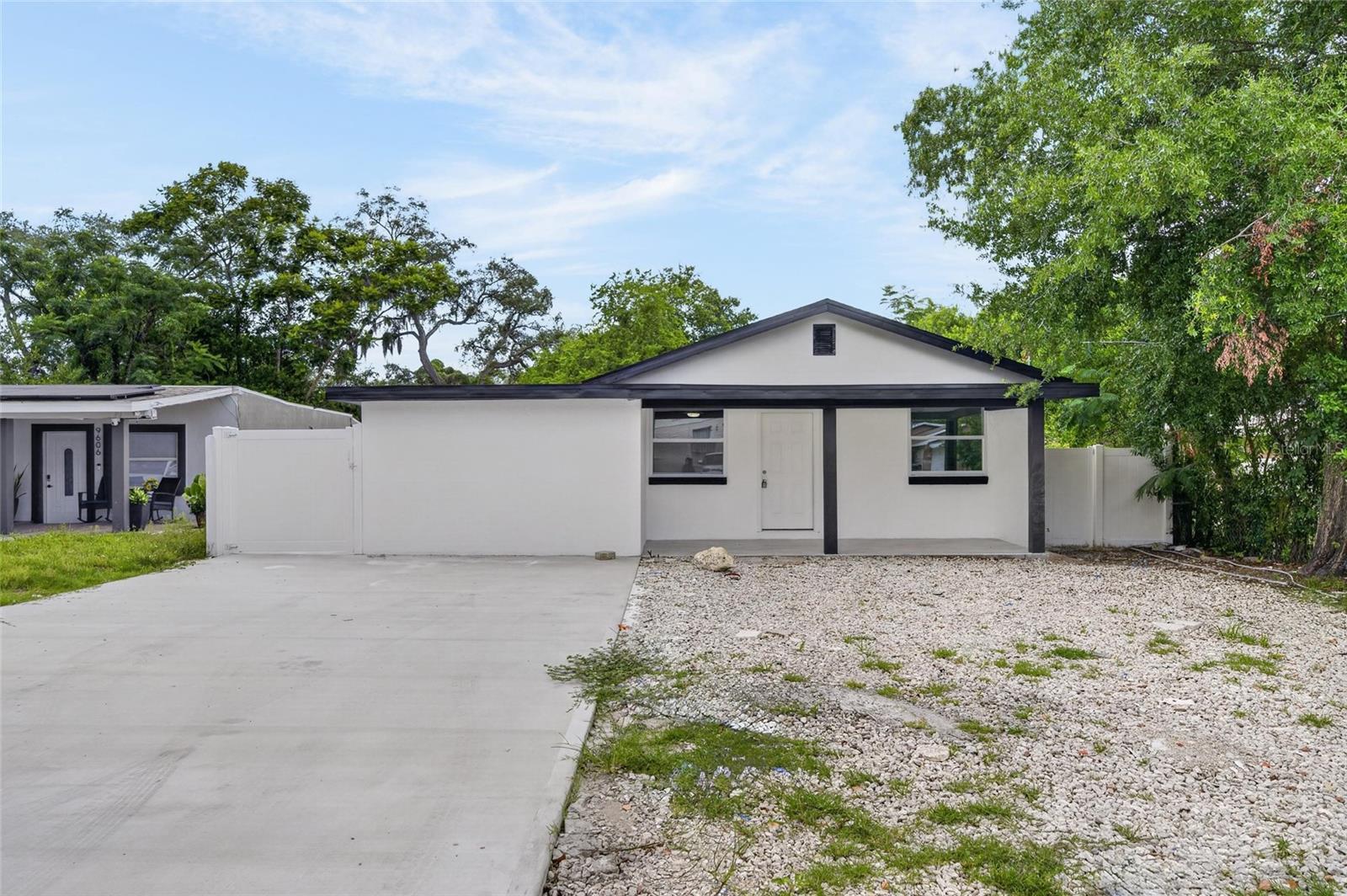 9608 N ASTER AVE, TAMPA, FL, 33612