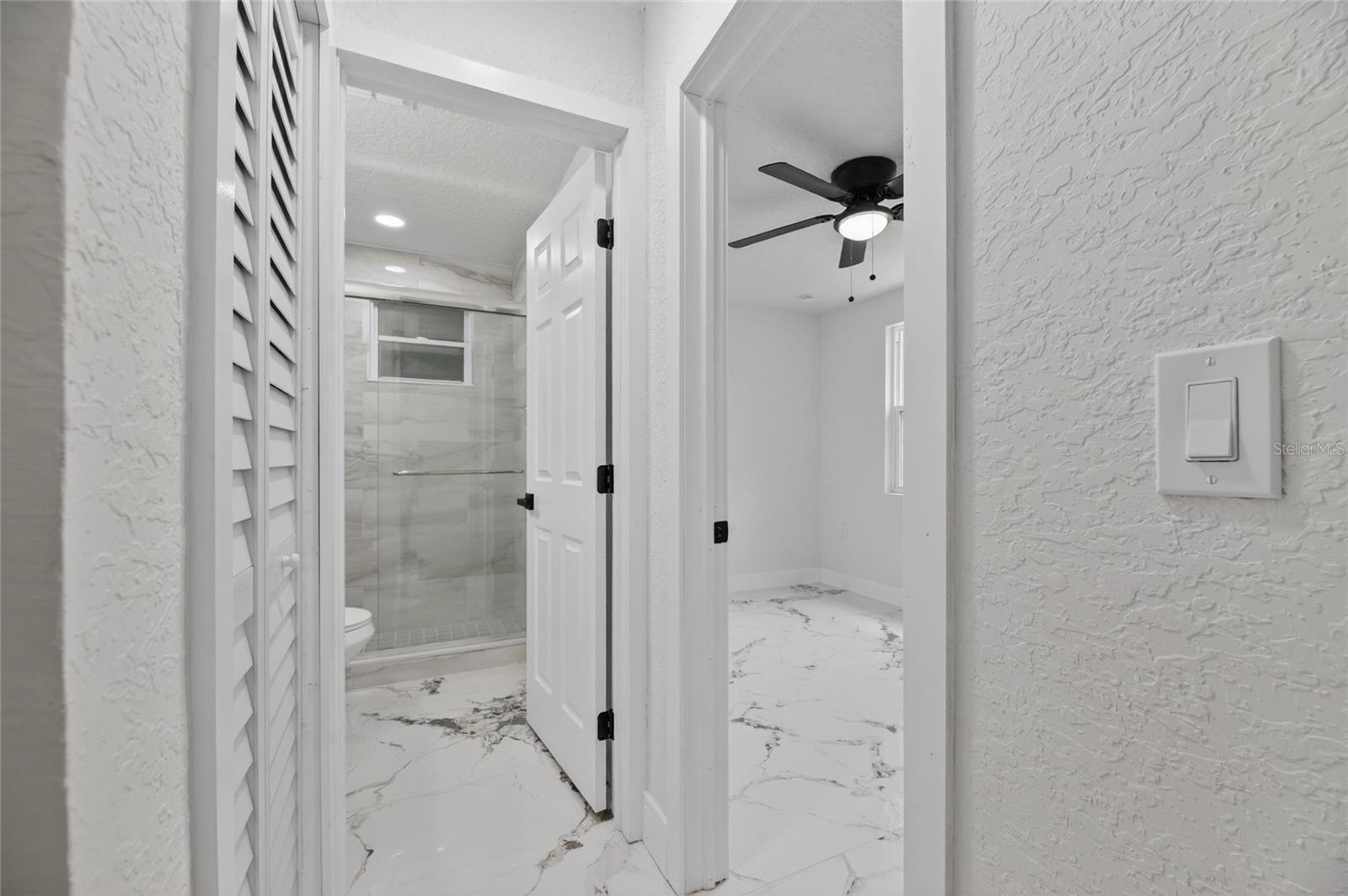 9608 N ASTER AVE, TAMPA, FL, 33612