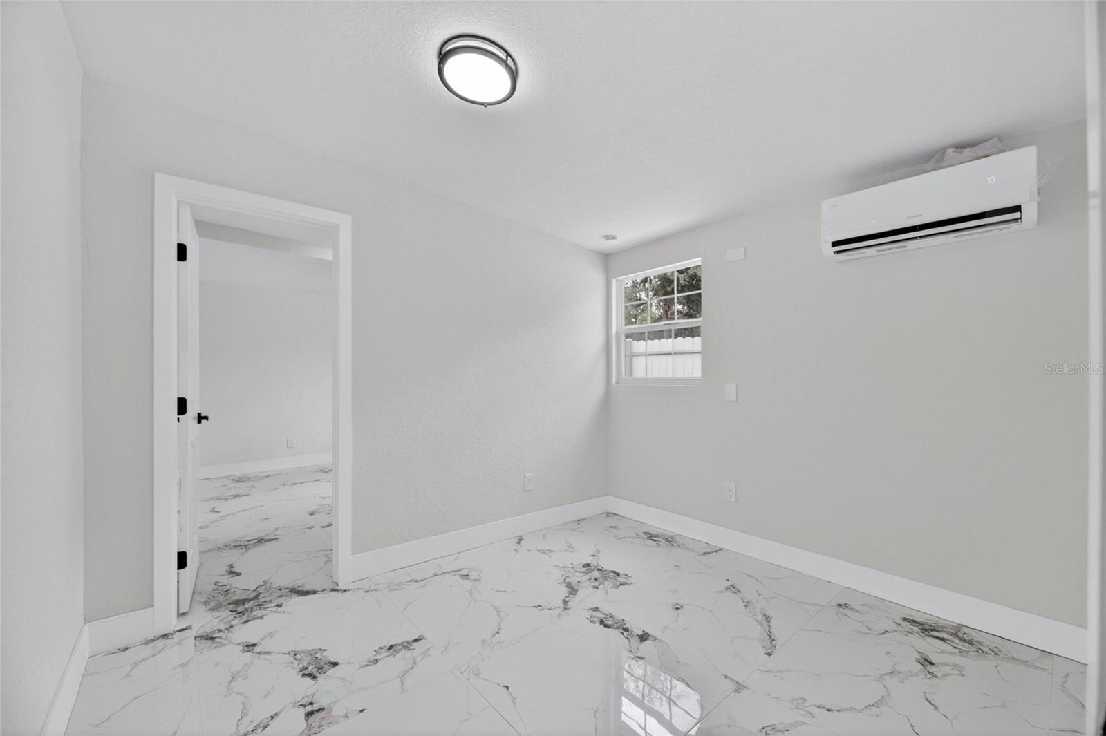 9608 N ASTER AVE, TAMPA, FL, 33612