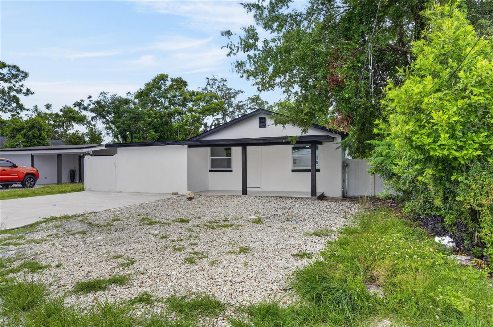 9608 N ASTER AVE, TAMPA, FL, 33612