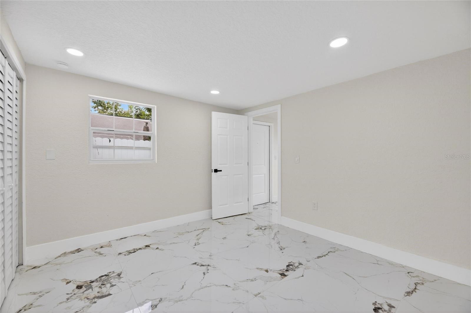 9608 N ASTER AVE, TAMPA, FL, 33612