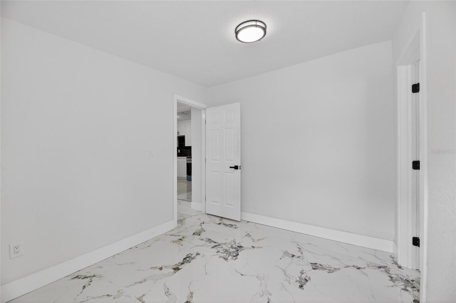 9608 N ASTER AVE, TAMPA, FL, 33612