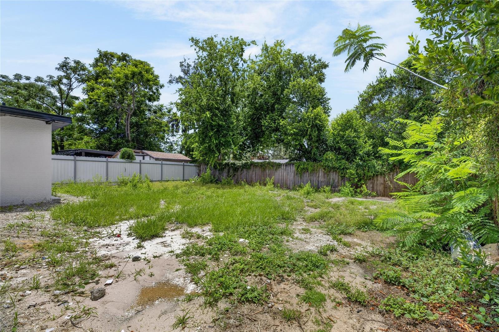 9608 N ASTER AVE, TAMPA, FL, 33612