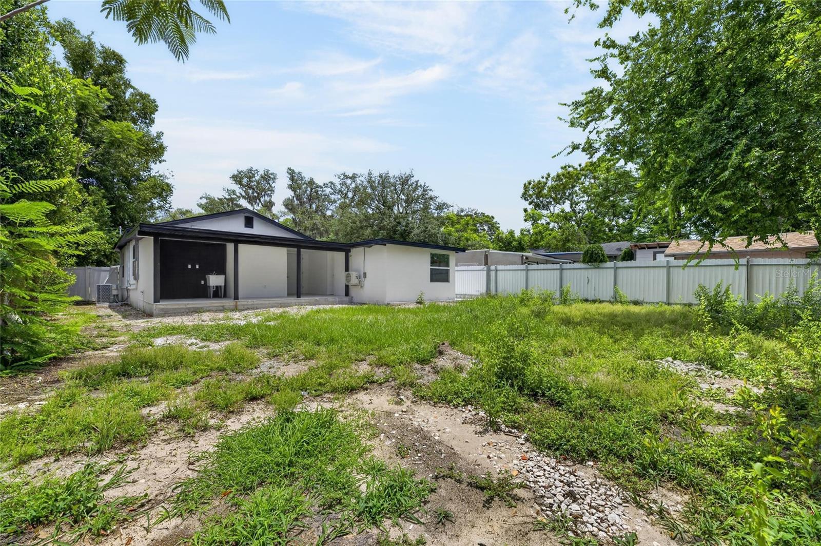 9608 N ASTER AVE, TAMPA, FL, 33612