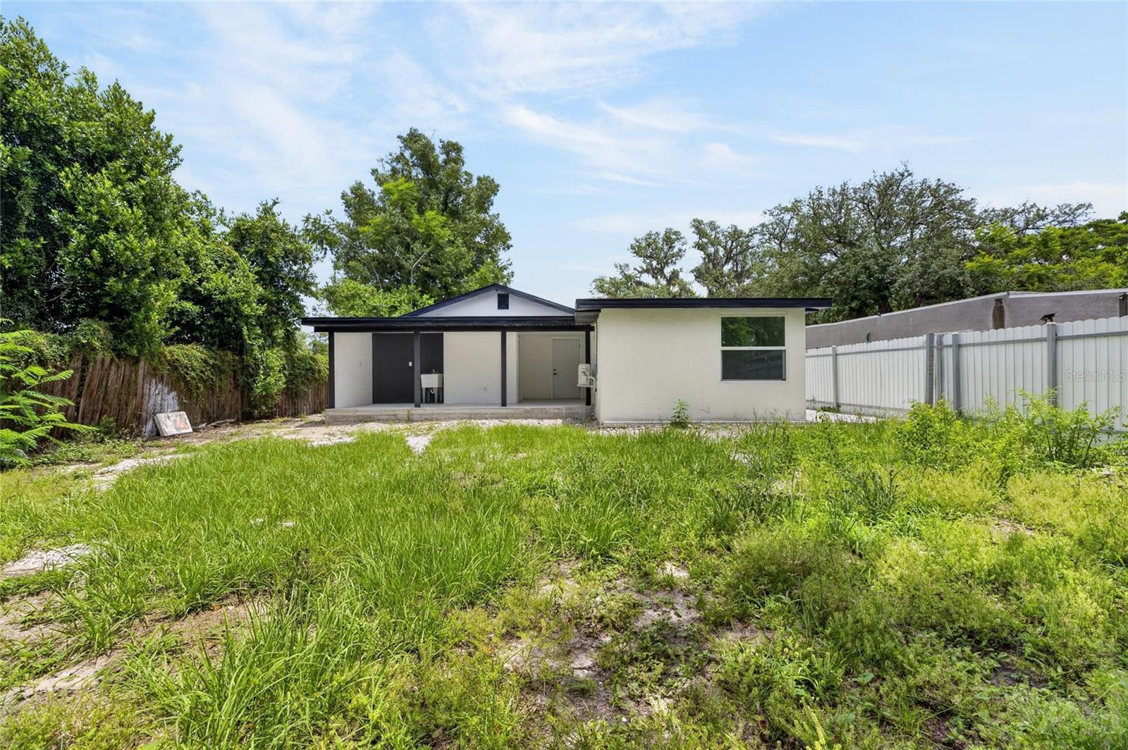 9608 N ASTER AVE, TAMPA, FL, 33612