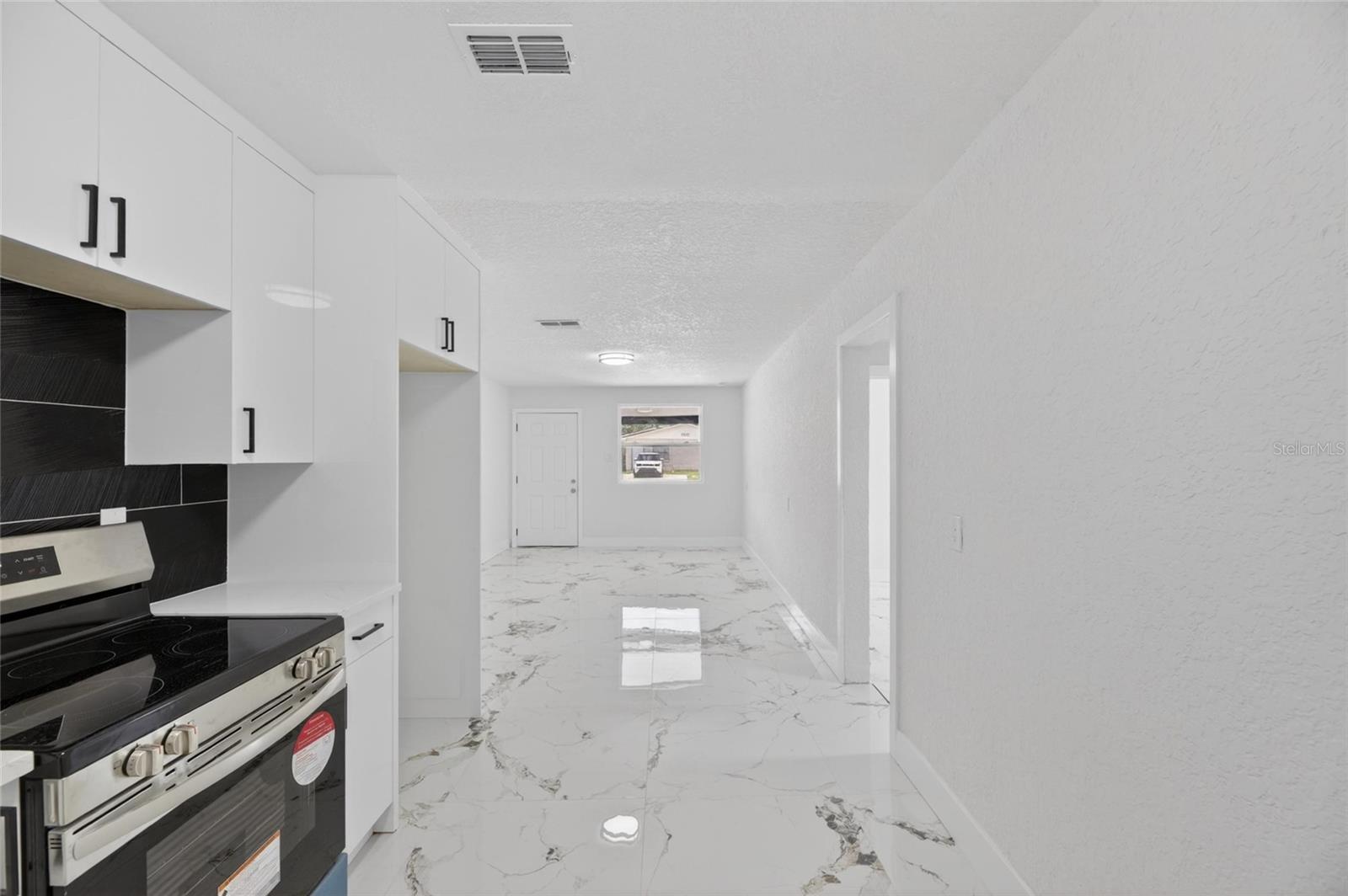9608 N ASTER AVE, TAMPA, FL, 33612