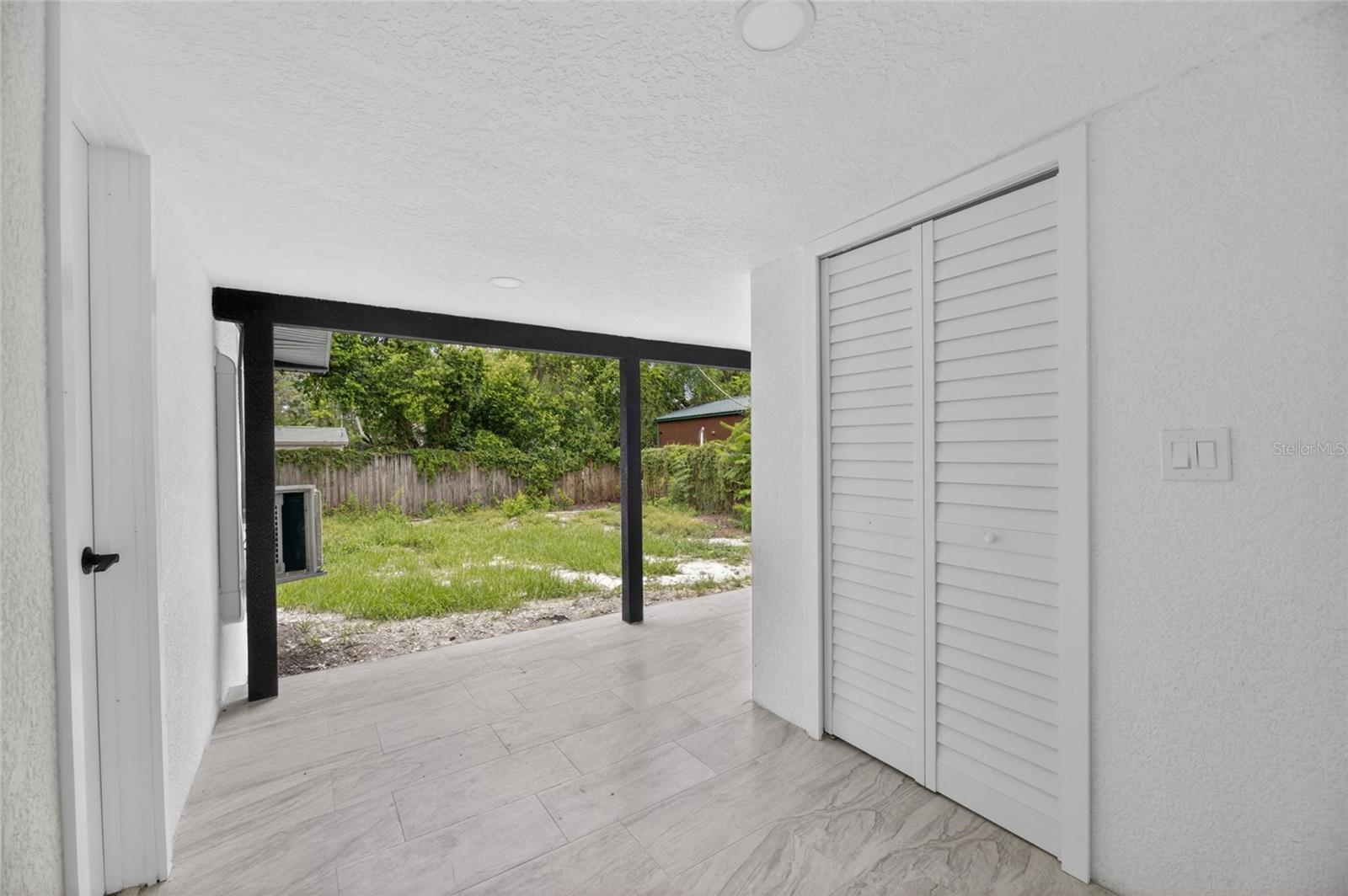 9608 N ASTER AVE, TAMPA, FL, 33612
