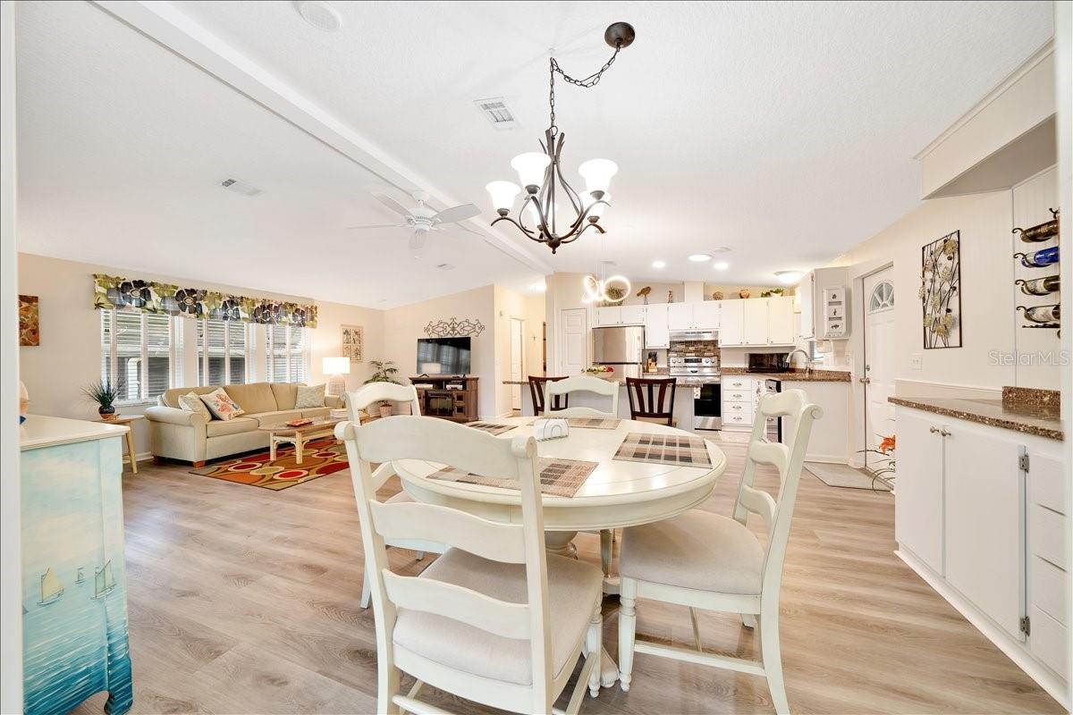 926 SAINT ANDREWS BLVD, LADY LAKE, FL, 32159