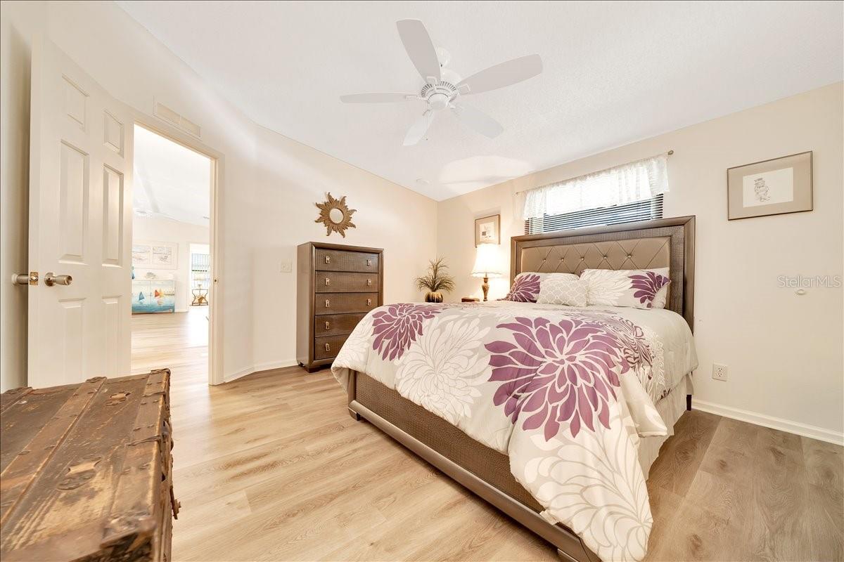 926 SAINT ANDREWS BLVD, LADY LAKE, FL, 32159