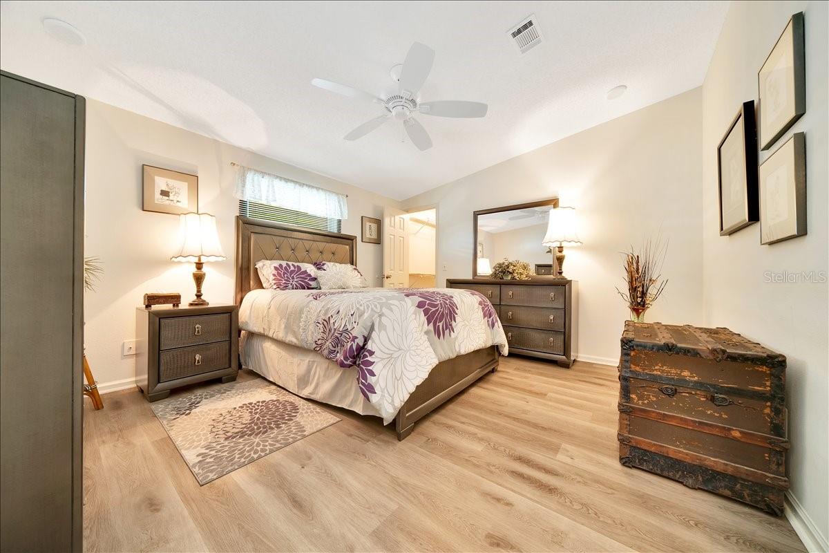 926 SAINT ANDREWS BLVD, LADY LAKE, FL, 32159