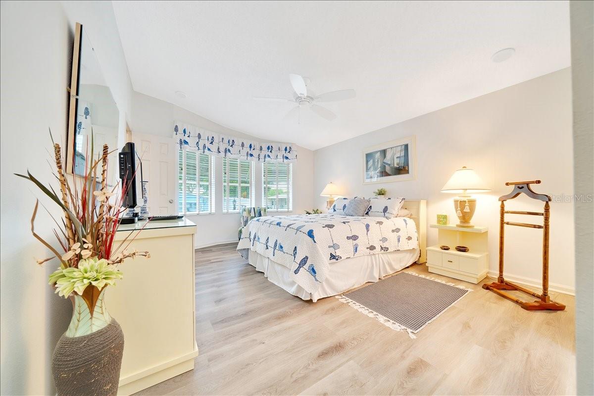 926 SAINT ANDREWS BLVD, LADY LAKE, FL, 32159