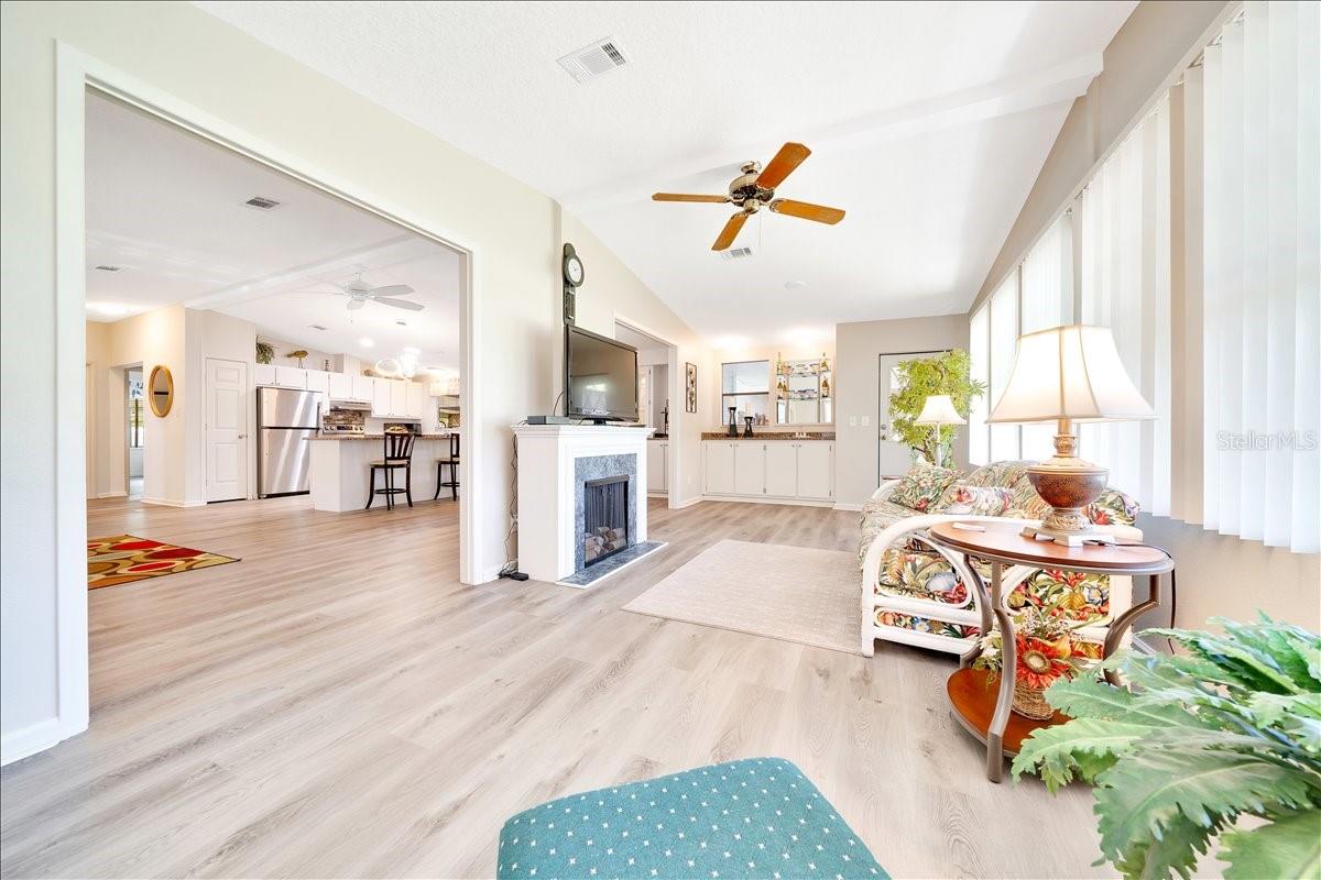 926 SAINT ANDREWS BLVD, LADY LAKE, FL, 32159