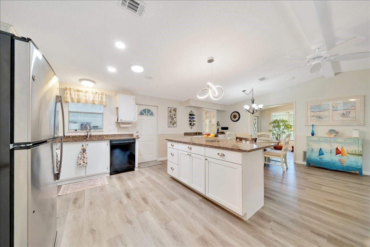 926 SAINT ANDREWS BLVD, LADY LAKE, FL, 32159