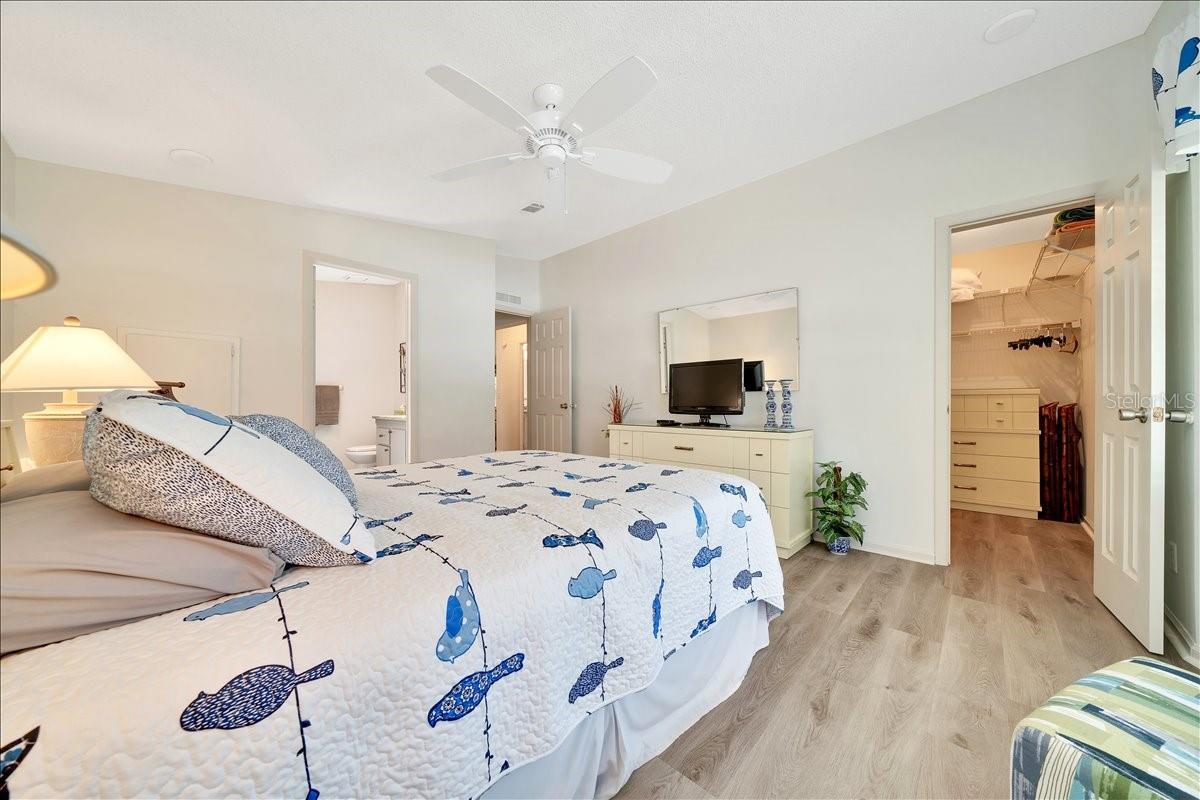 926 SAINT ANDREWS BLVD, LADY LAKE, FL, 32159