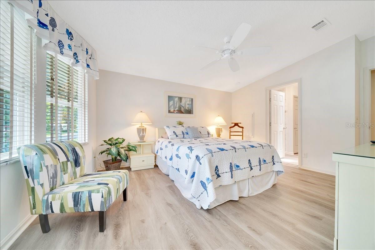 926 SAINT ANDREWS BLVD, LADY LAKE, FL, 32159