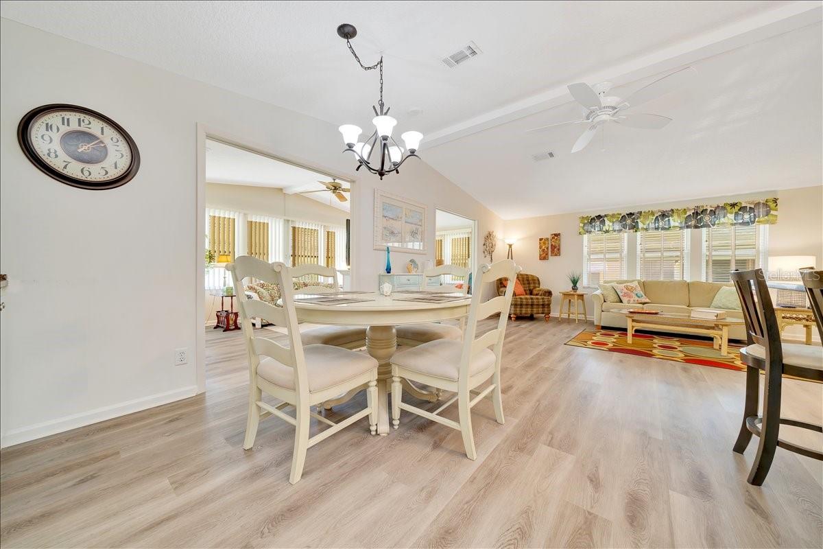 926 SAINT ANDREWS BLVD, LADY LAKE, FL, 32159