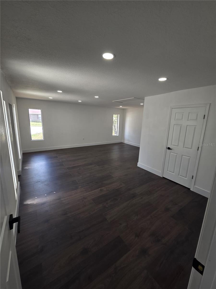 1805 S WILKINS AVE, PLANT CITY, FL, 33563