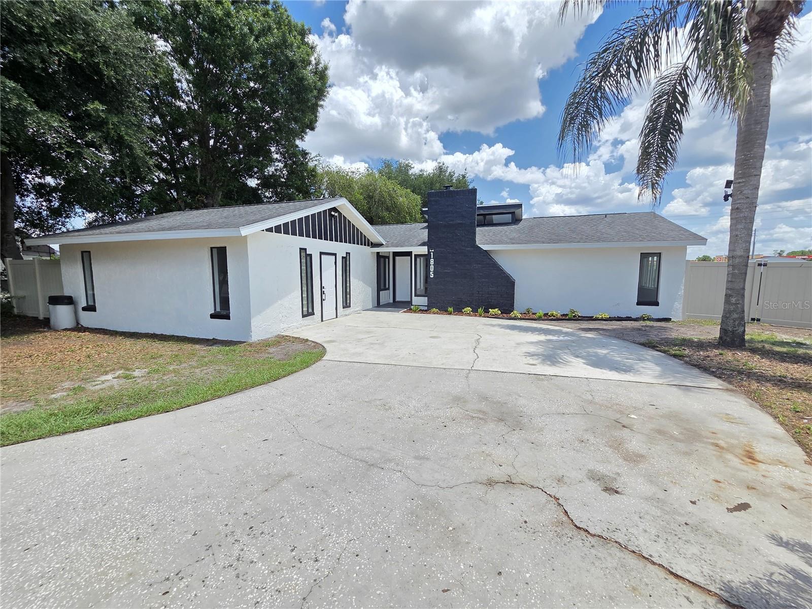1805 S WILKINS AVE, PLANT CITY, FL, 33563