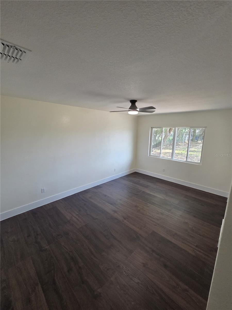 1805 S WILKINS AVE, PLANT CITY, FL, 33563