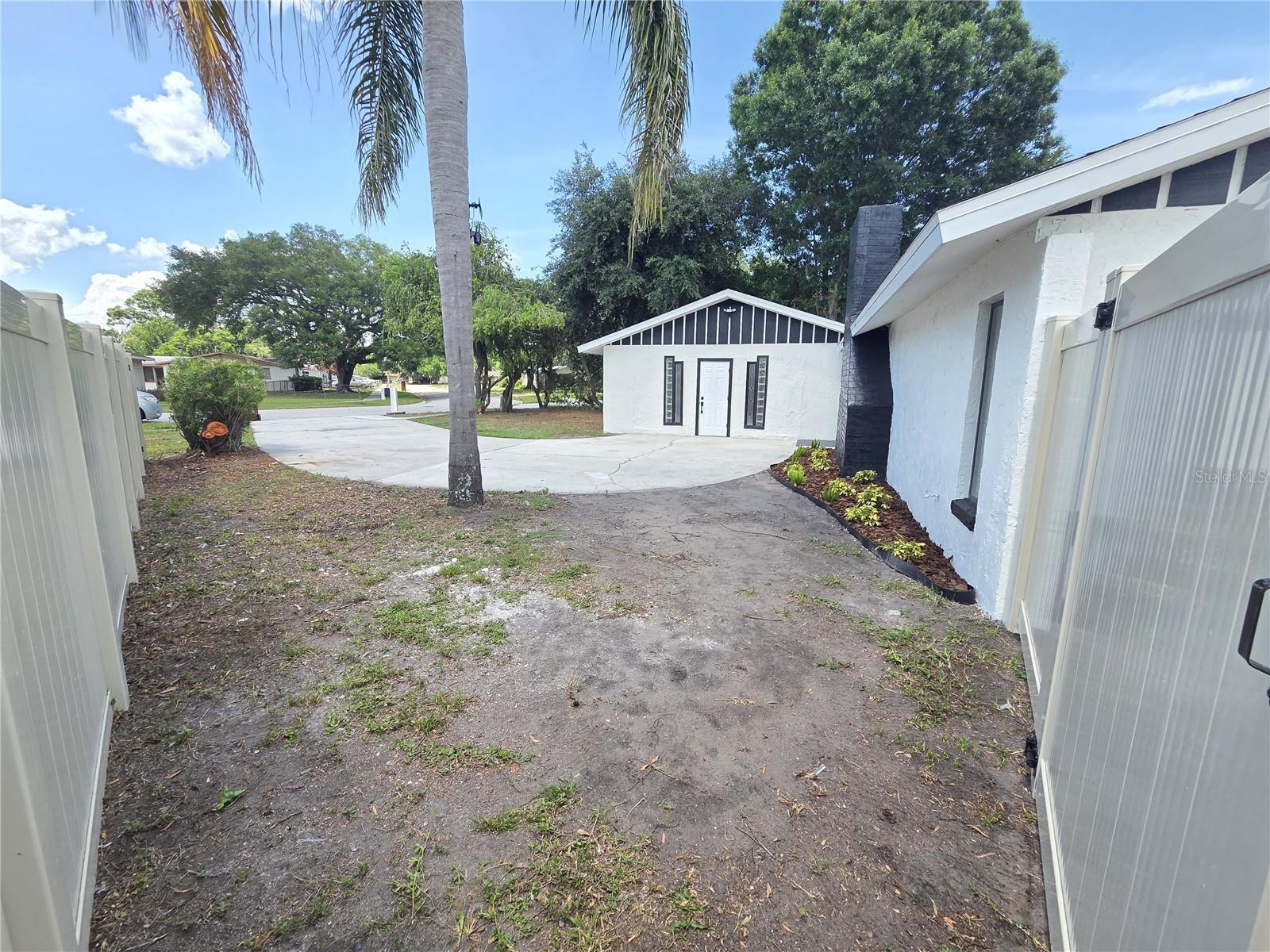 1805 S WILKINS AVE, PLANT CITY, FL, 33563