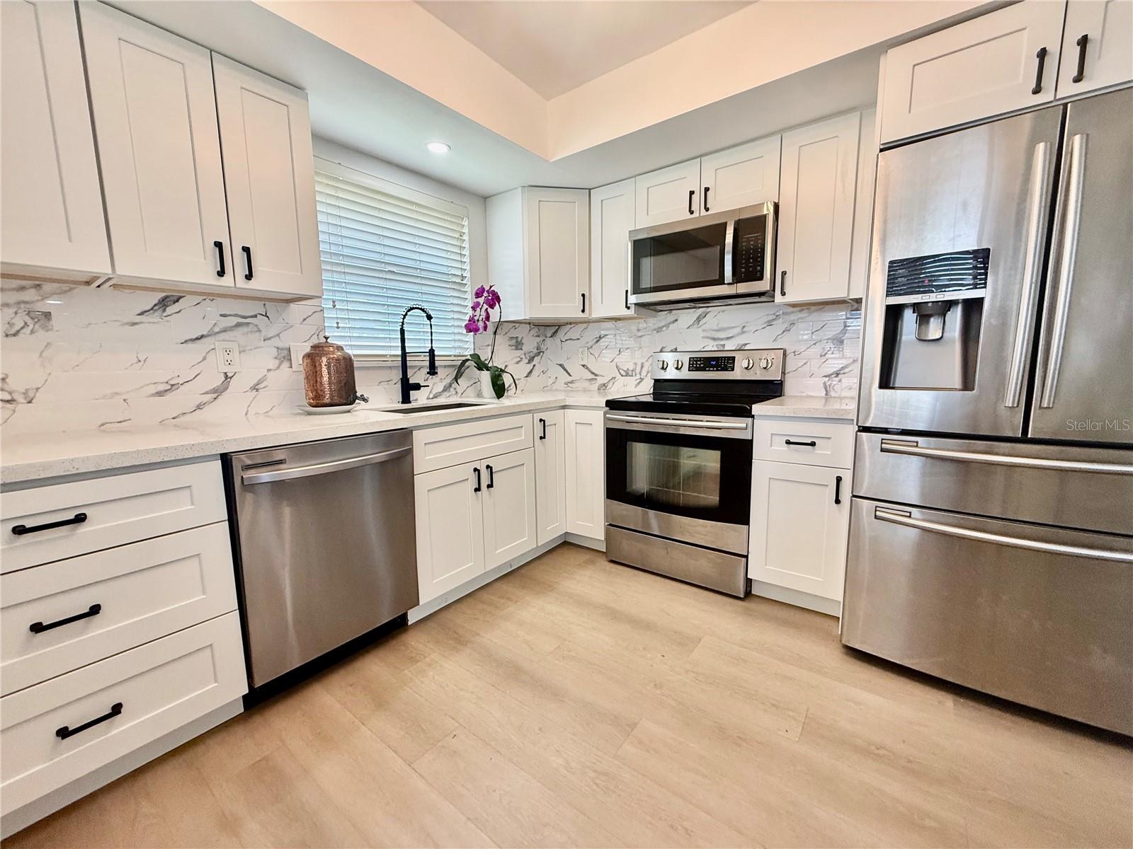 5440 RIVERBLUFF CIR #87, SARASOTA, FL, 34231