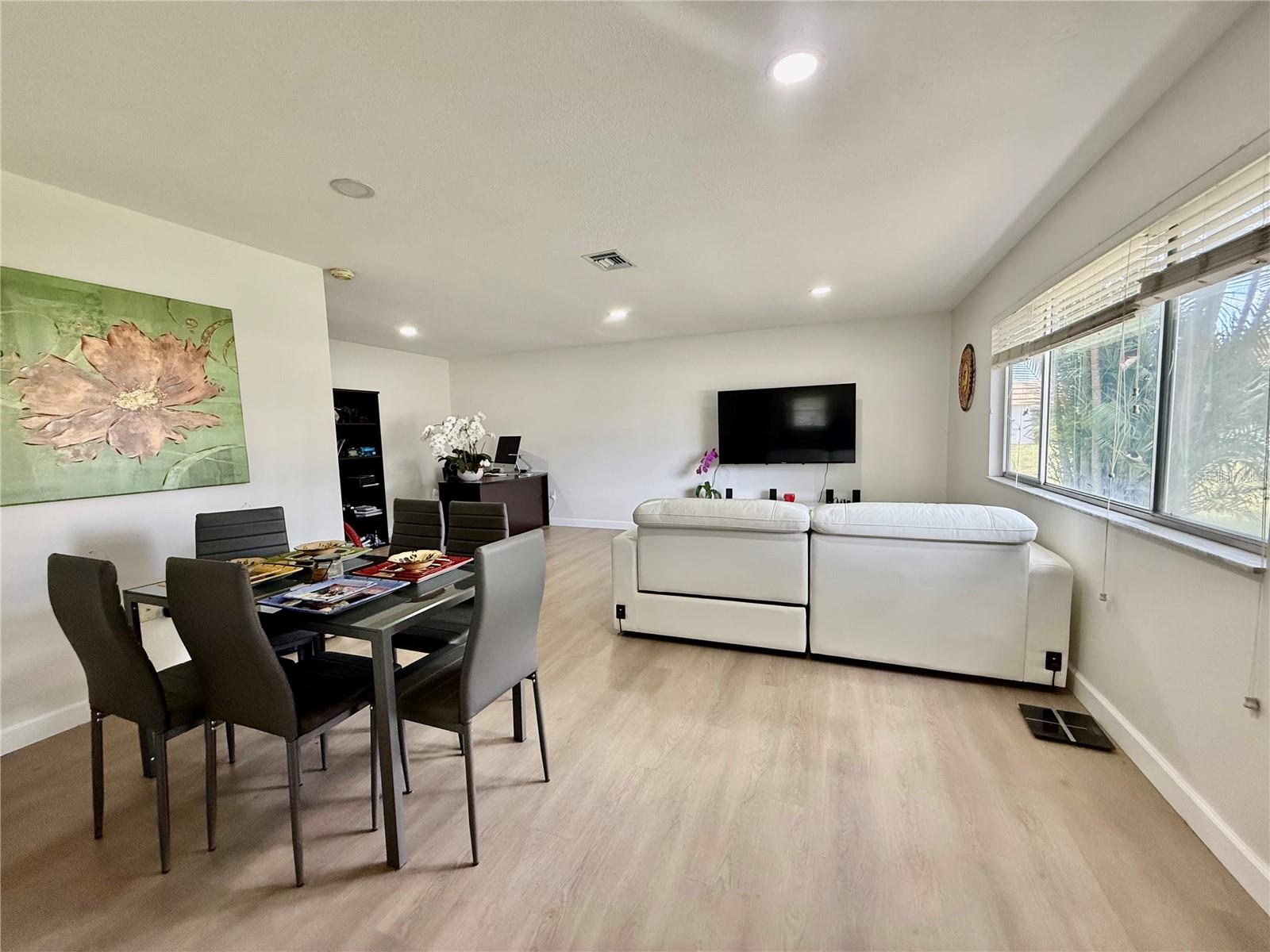 5440 RIVERBLUFF CIR #87, SARASOTA, FL, 34231