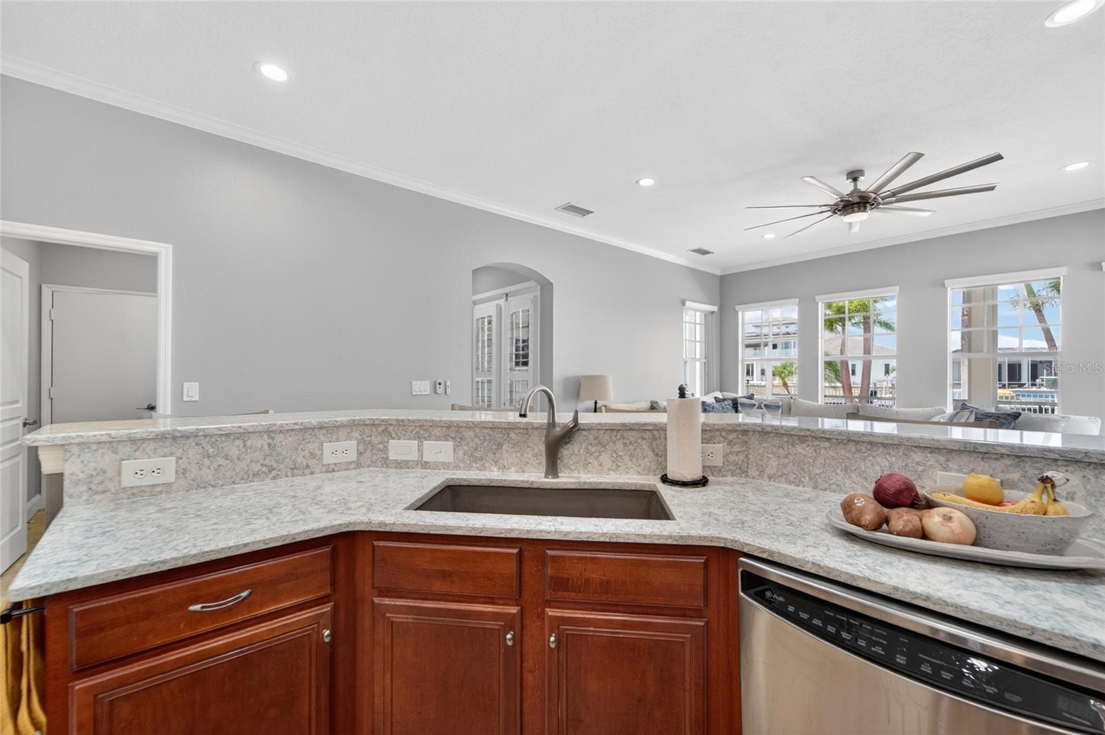 5722 SEA TROUT PL, APOLLO BEACH, FL, 33572