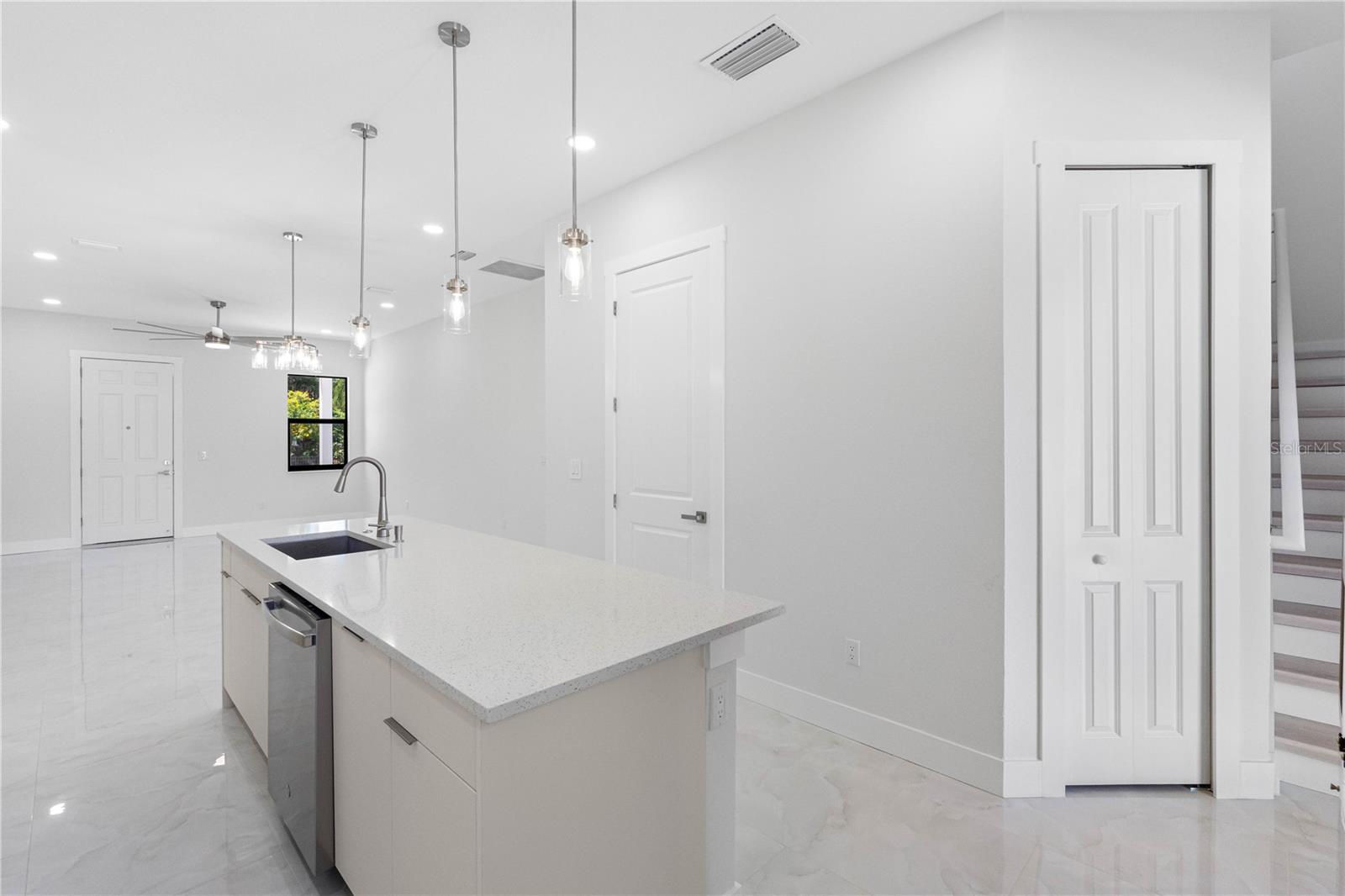 7015 N CENTRAL AVE #Unit C, TAMPA, FL, 33604
