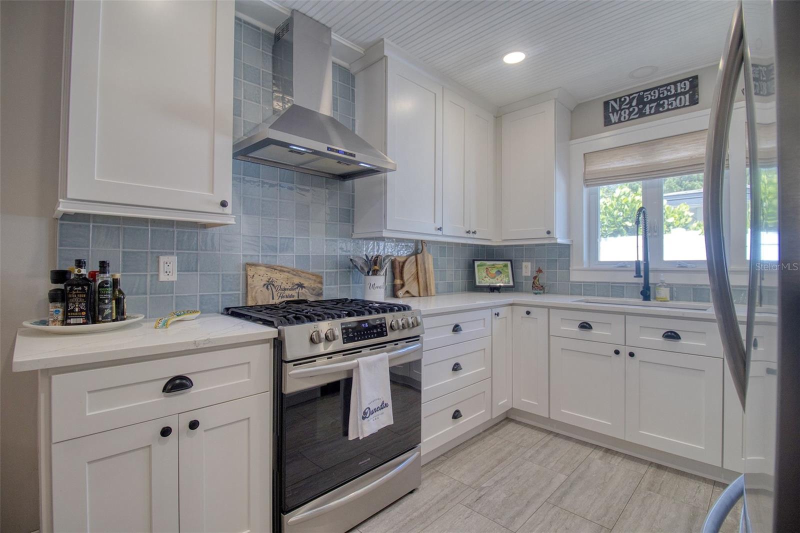 128 EDGEWATER TER, DUNEDIN, FL, 34698
